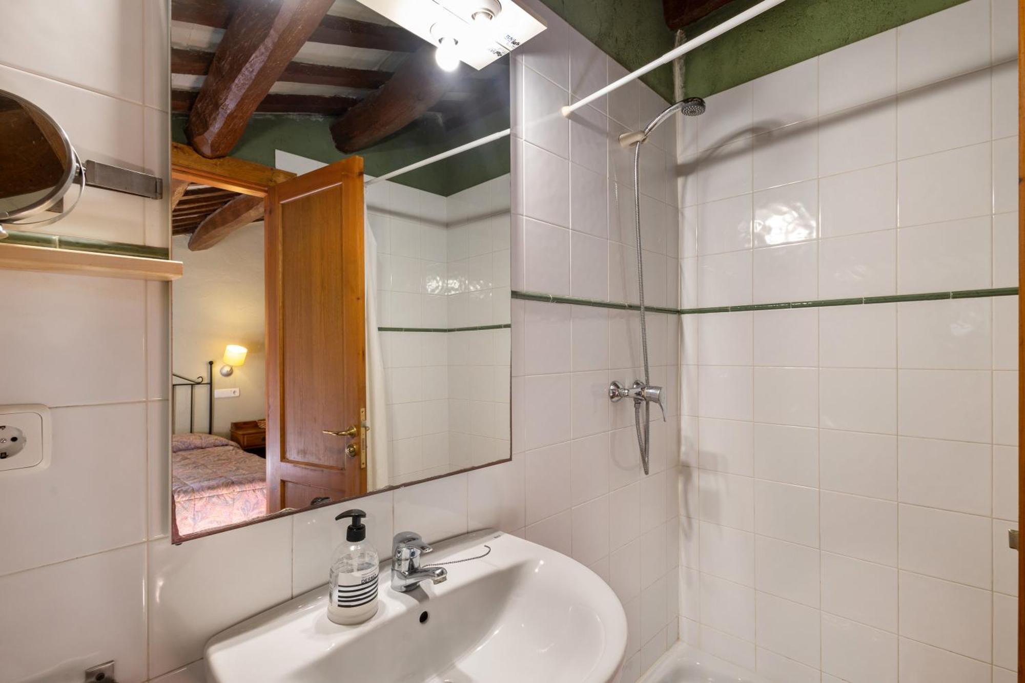 Cal Contra Guest House Gelida ภายนอก รูปภาพ